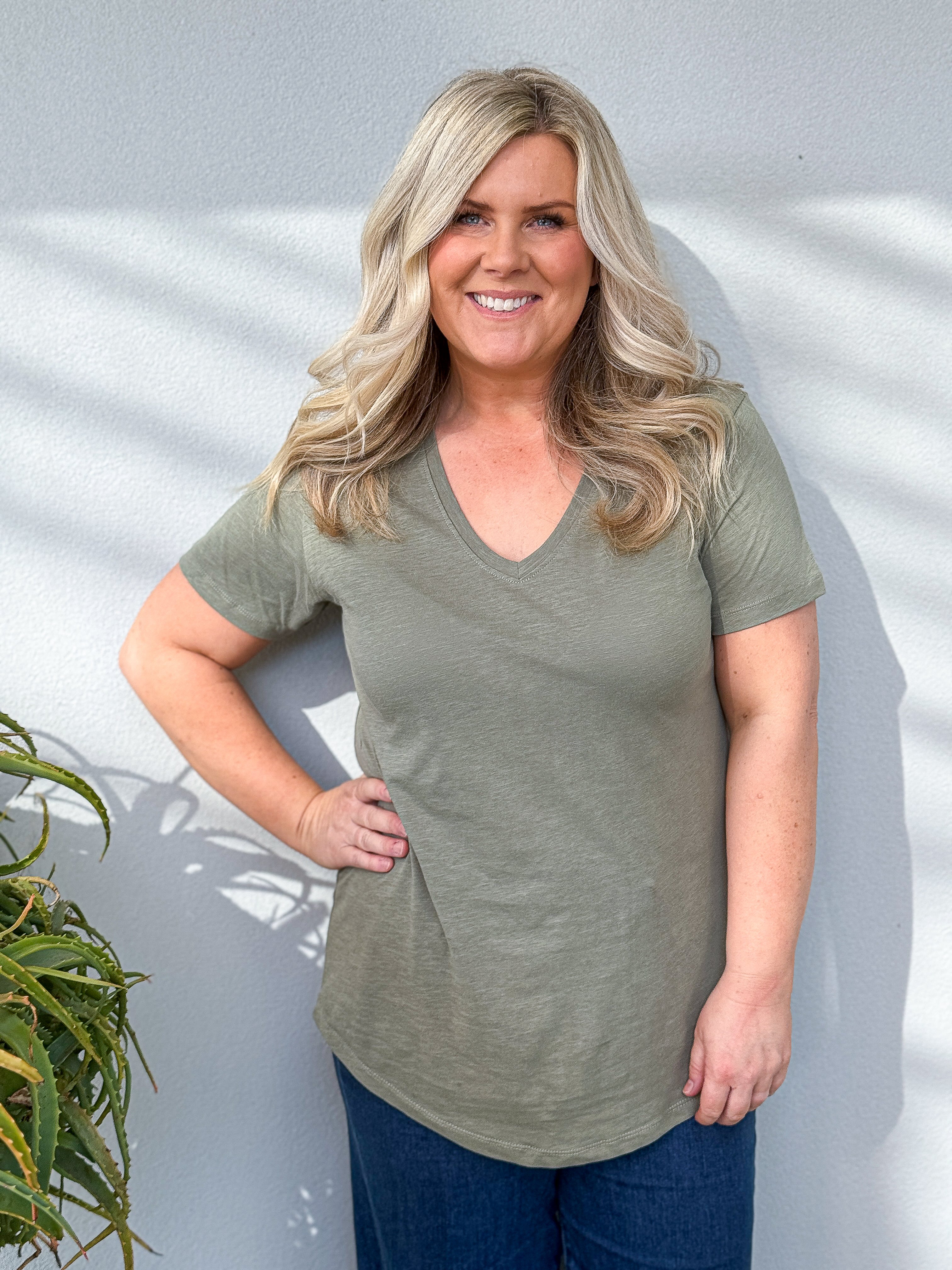 Classic Vee Neck Tee - Khaki