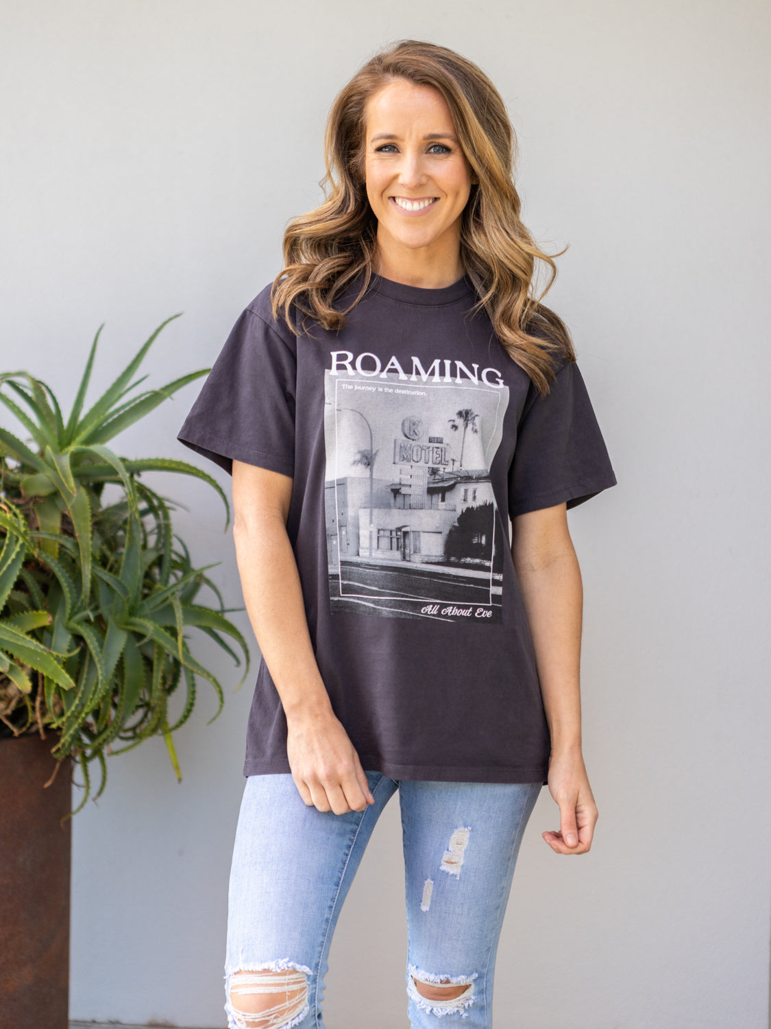Roaming Tee - Washed Black
