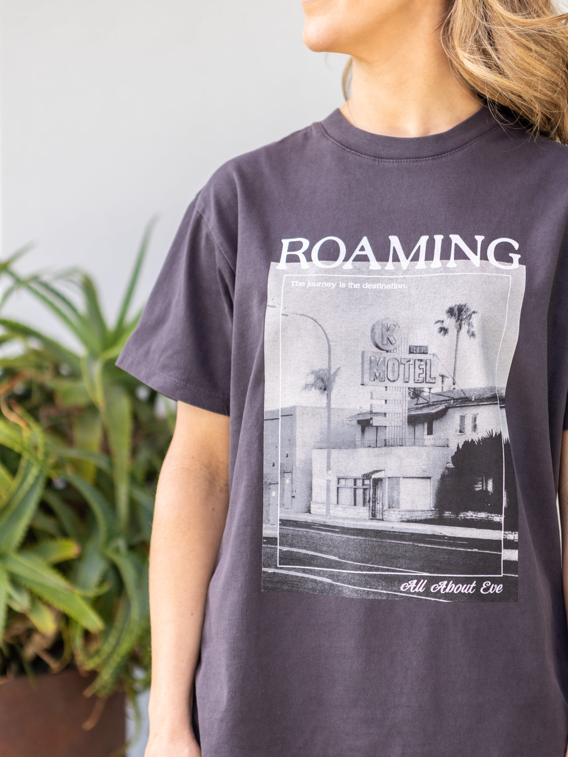 Roaming Tee - Washed Black