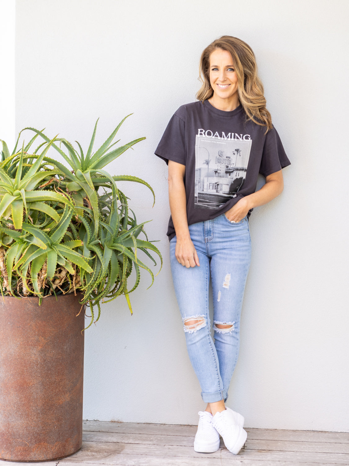 Roaming Tee - Washed Black