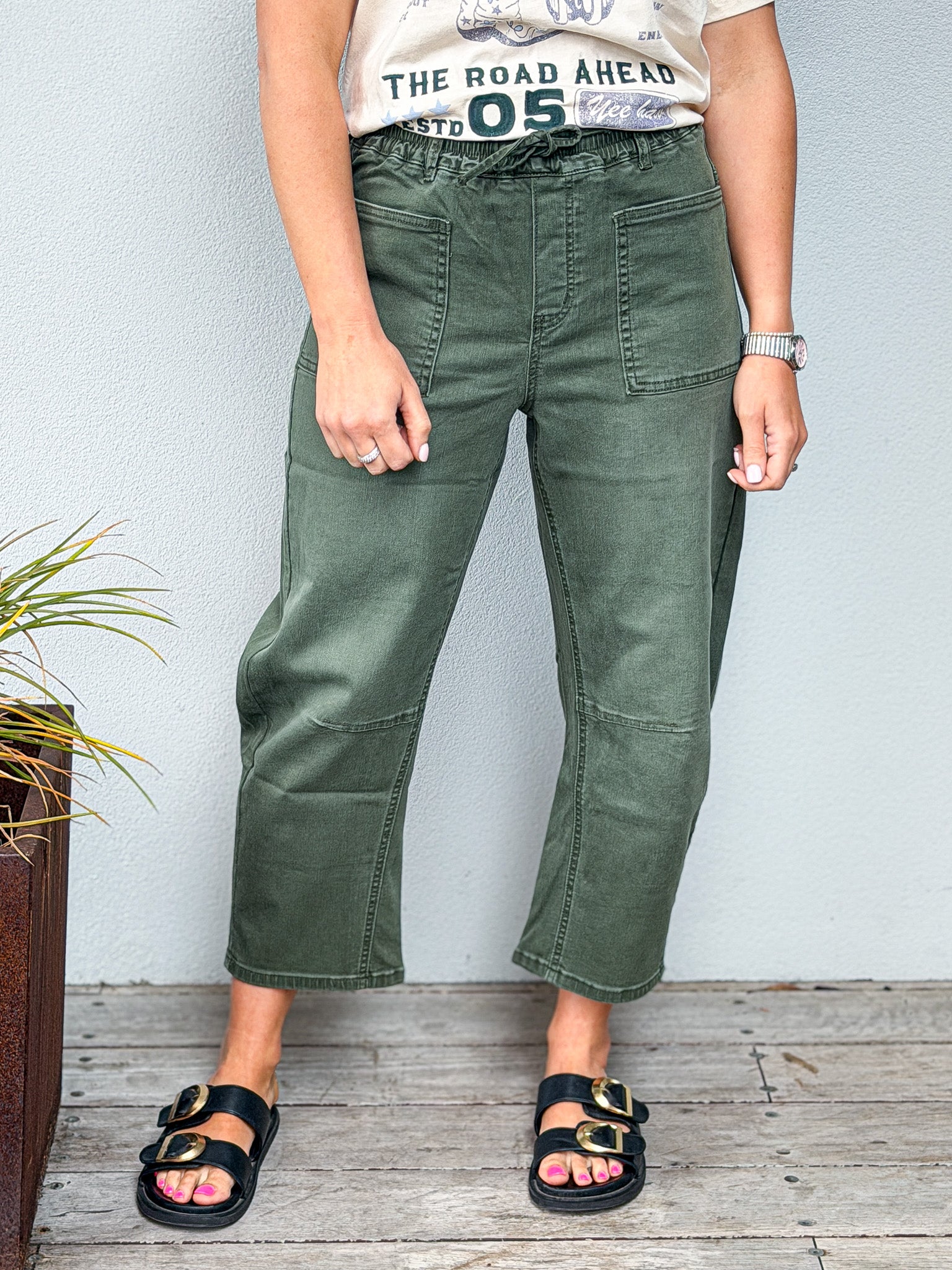 Laura Barrel Jeans - Khaki