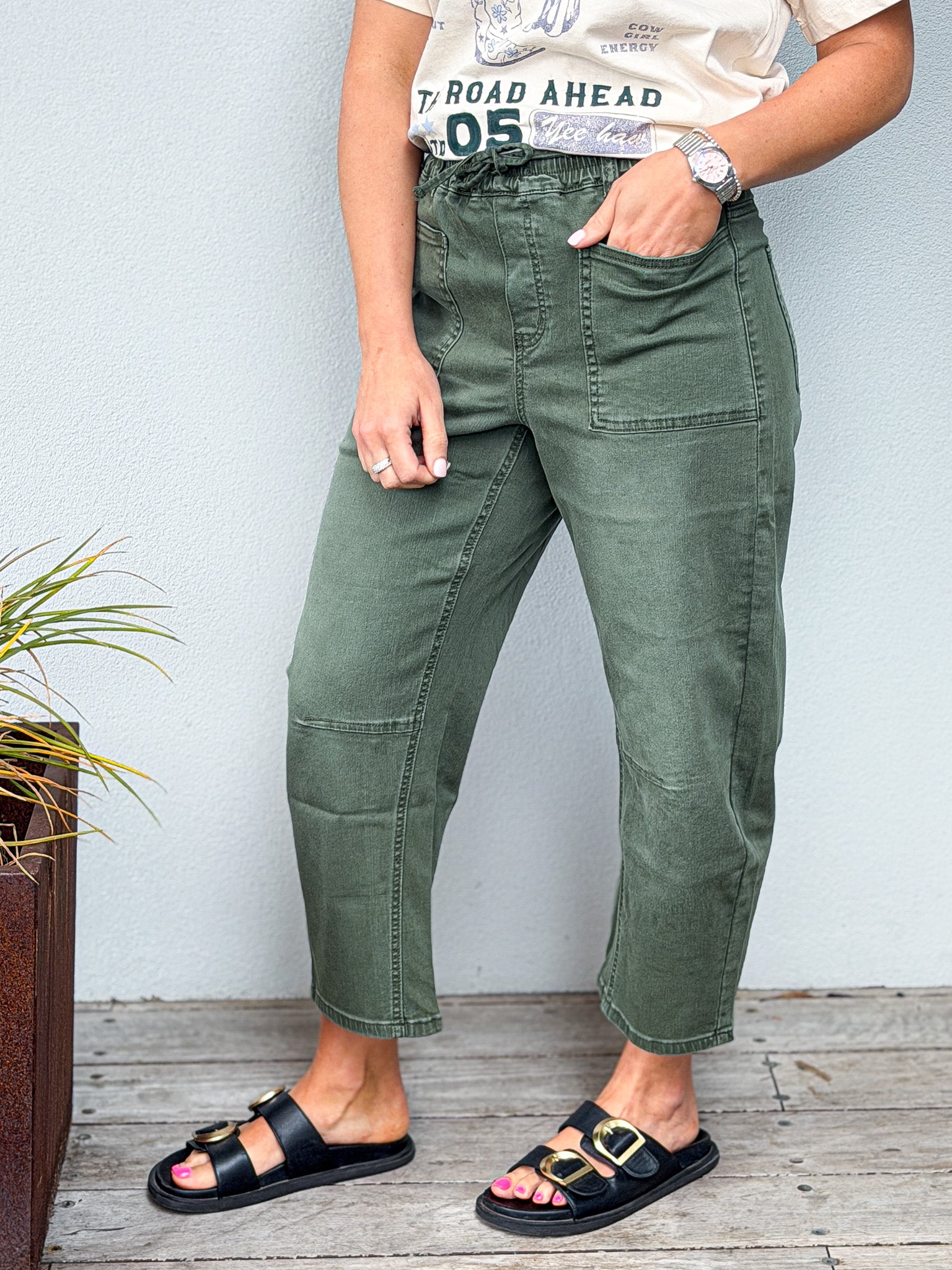 Laura Barrel Jeans - Khaki
