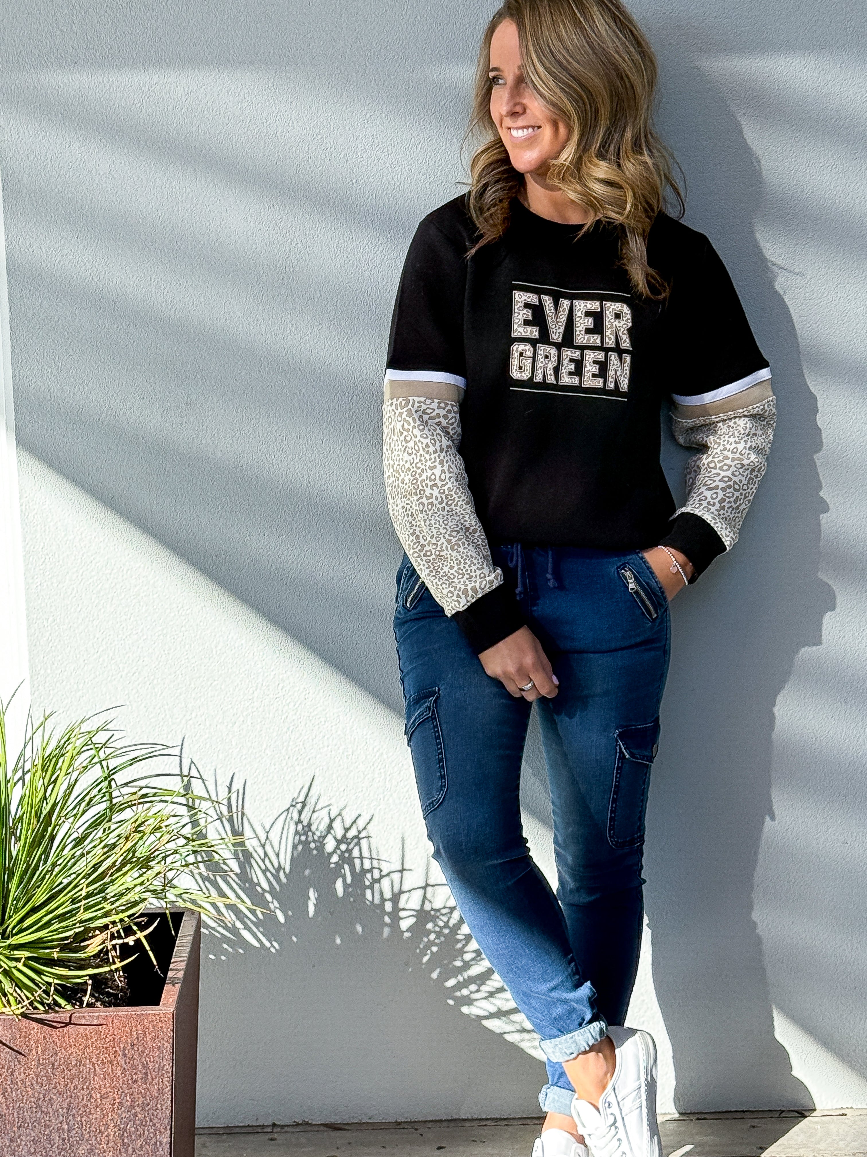 Molly Crew - Black