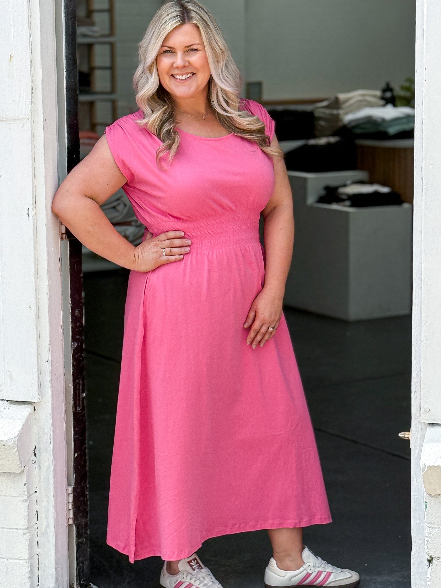 Nelle Midi Dress - Chateau Rose